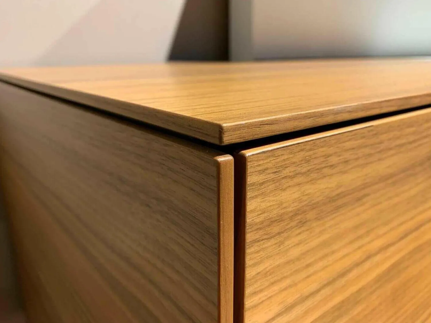 Kettnaker Wohnwände & Tv-Lowboards|Wohnwand Soma Korpus Innen Lack Matt Graphit Korpus Außen Nussbaum mit Beleuchtung