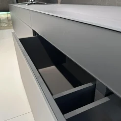 Kettnaker Wohnwände & Tv-Lowboards|Wohnwand Soma Lack Und Glas Graphit Matt Grau Mit Paneelsystem Nussbaum Massivoptik Und Beleuchtung