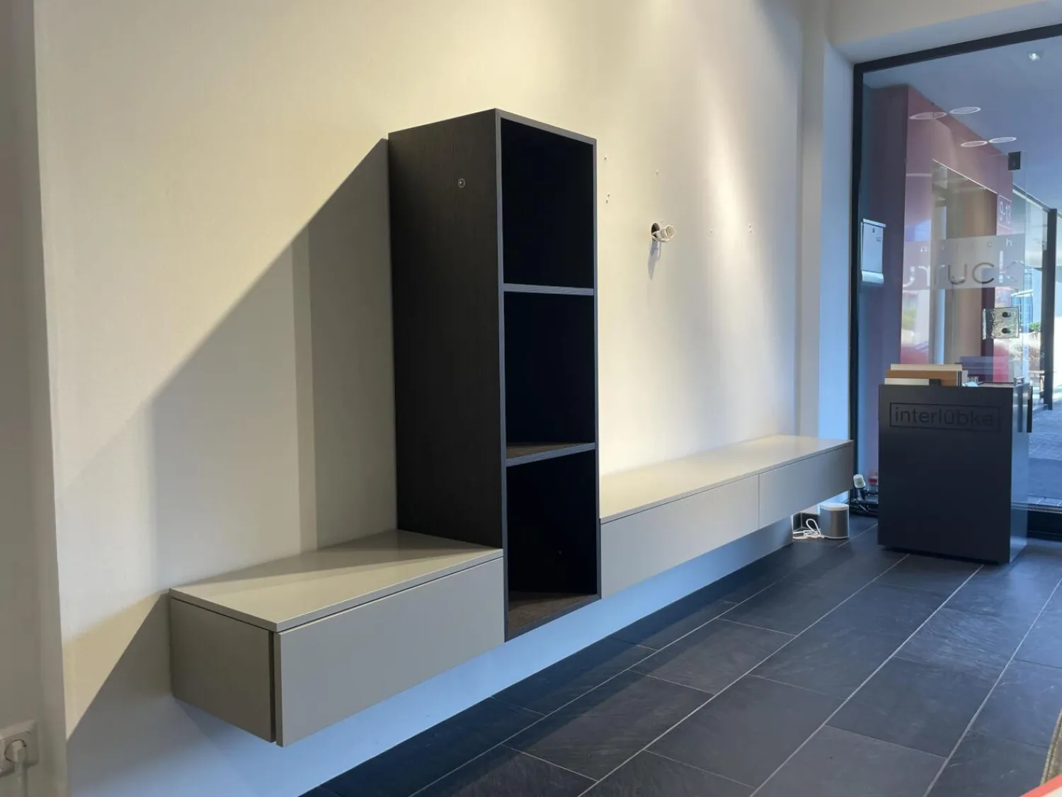 Interlübke Wohnwände & Tv-Lowboards|Wohnwand Tavi Lack M 23 Muschel Grau Mit Eiche D83 Achat Schwarz