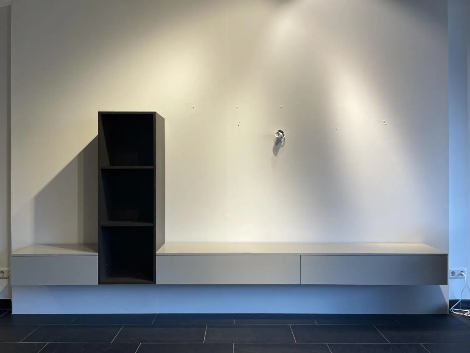 Interlübke Wohnwände & Tv-Lowboards|Wohnwand Tavi Lack M 23 Muschel Grau Mit Eiche D83 Achat Schwarz