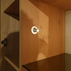 Voglauer Wohnwände & Tv-Lowboards|Wohnwand V Montana Wildeiche Geölt Glasrückwand Optiwhite Weiß Mit Beleuchtung Inklusive 2 Vitrinen