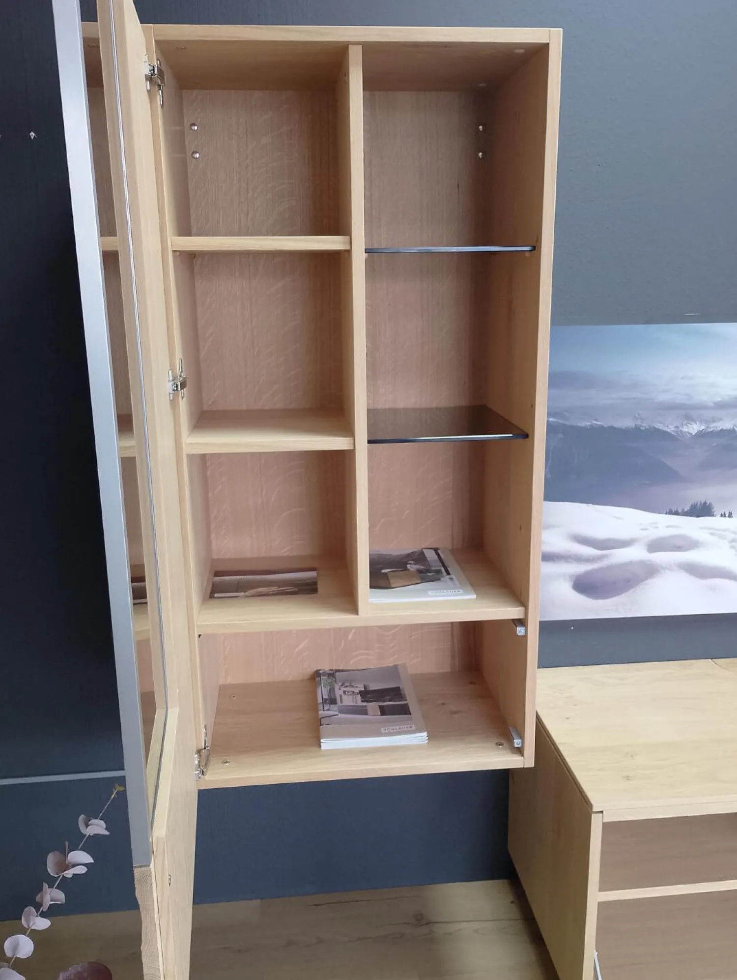 Voglauer Wohnwände & Tv-Lowboards|Wohnwand V Montanara Wildeiche Geölt Frontglas Montegrau Inklusive Beleuchtung