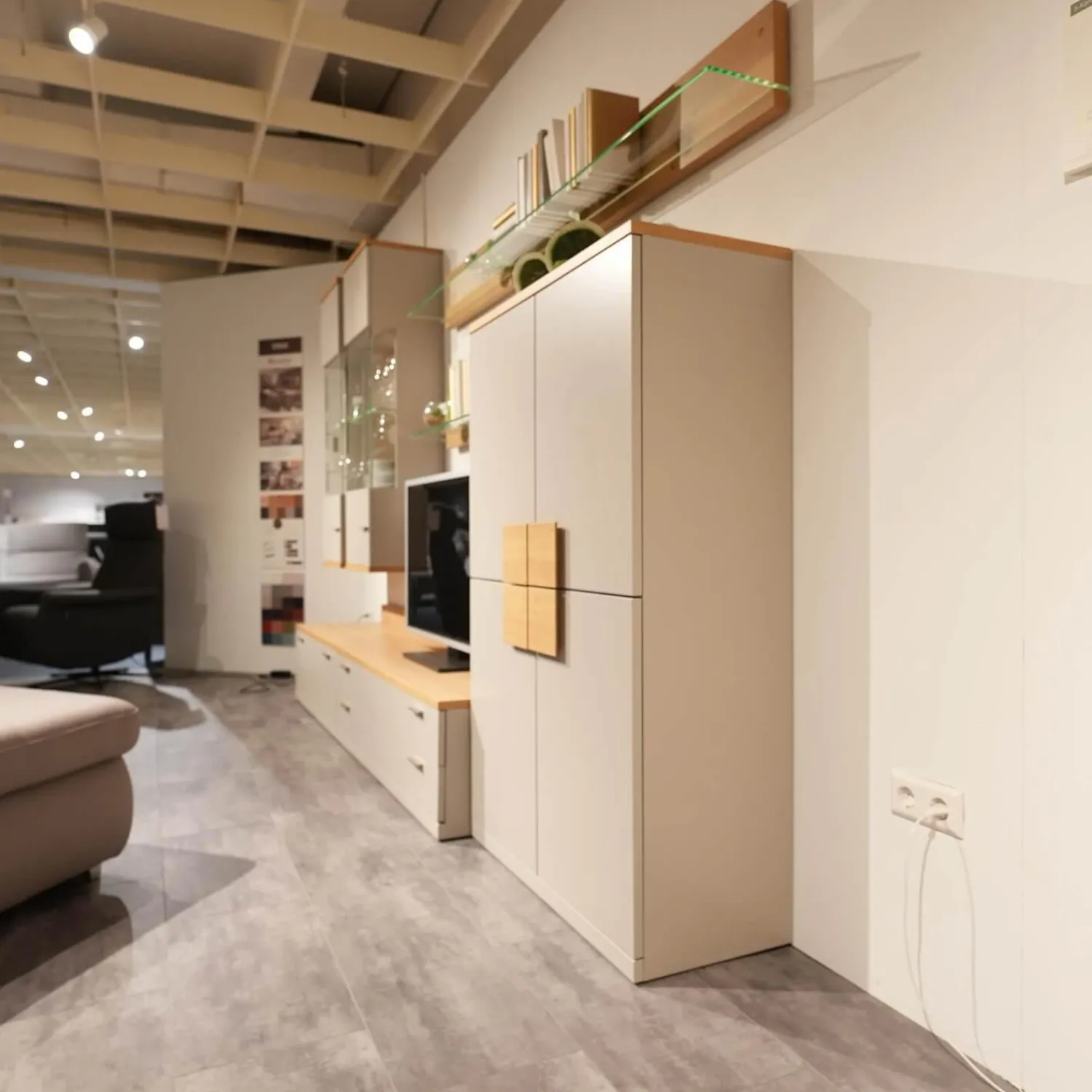 Rietberger Möbelwerke Wohnwände & Tv-Lowboards|Wohnwand Vienna 35 36011 Lack Grau Akzente Asteiche Griffe Edelstahl Inklusive Beleuchtung