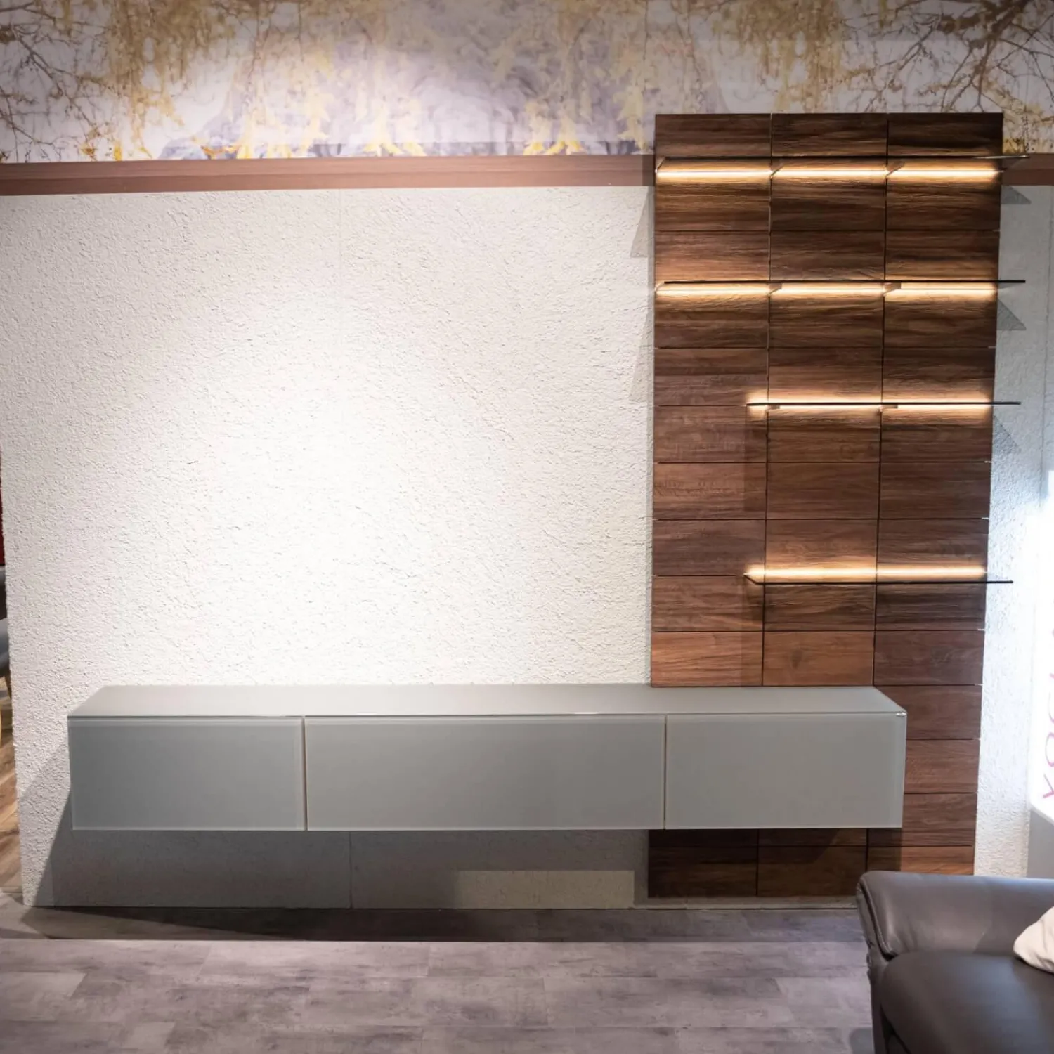 Voglauer Wohnwände & Tv-Lowboards|Wohnwand V-Montanara Wildnuss Geölt Glas Montegrau Inklusive Beleuchtung