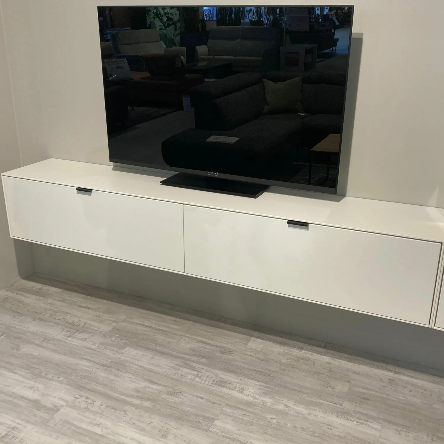 Wöstmann Wohnwände & Tv-Lowboards|Wohnwand Werne Lack Weiß Gebürstete Rückwand Balkeneiche