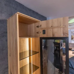 WK Wohnen Wohnwände & Tv-Lowboards|Wohnwand WK 490 Baristo Asteiche Bianco Rillenoptik Glas Anthrazit Inklusive LED Beleuchtung