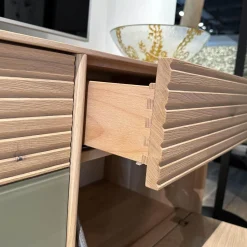 Anrei Wohnwände & Tv-Lowboards|Wohnwandkombination Lina Eiche Massiv Gebürstet Weiß Geölt Glas Matt Salbei Mit Schreibplatz