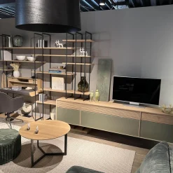 Anrei Wohnwände & Tv-Lowboards|Wohnwandkombination Lina Eiche Massiv Gebürstet Weiß Geölt Glas Matt Salbei Mit Schreibplatz