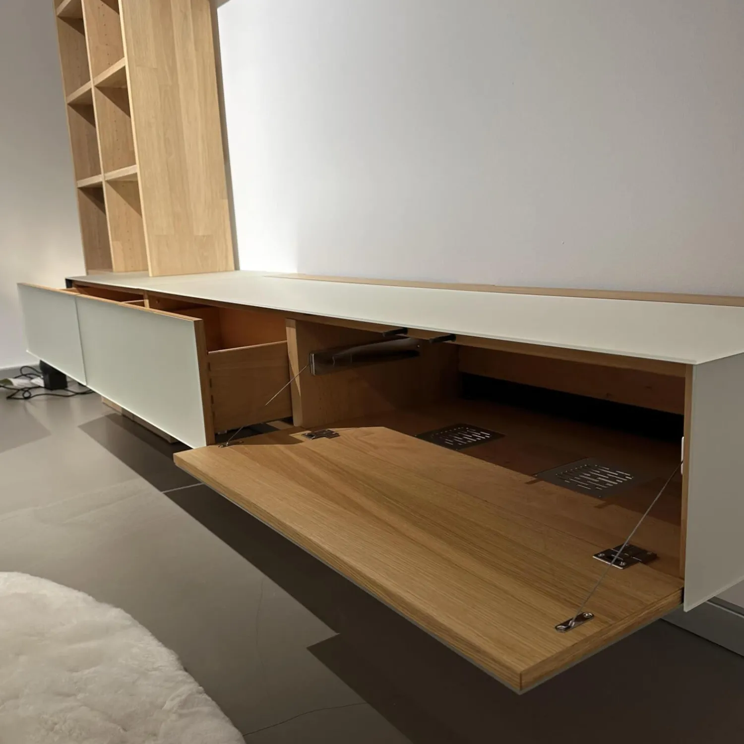 Team 7 Wohnwände & Tv-Lowboards|Wohwand In Eiche Weiß Geölt Fronten Glas Pearl Matt Innen Buche Mit Zwei Schubkästen Und Einer Klappe